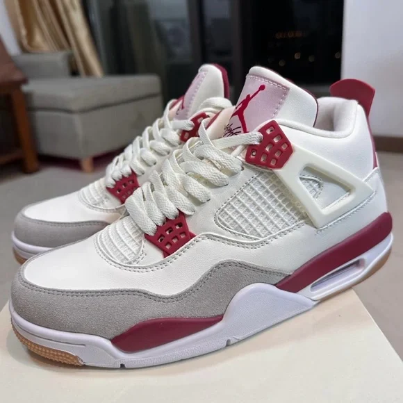 Air Jordan 4 Retro Varsity Red -Men's White/ Red Sneakers Trainers - Picture 2 of 6